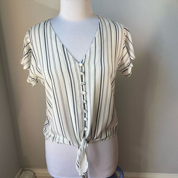 Sim and Sam NWT Tie Waist Flutter Sleeve Button Up, Large. Ivory, Navy coastal - Picture 13 of 16